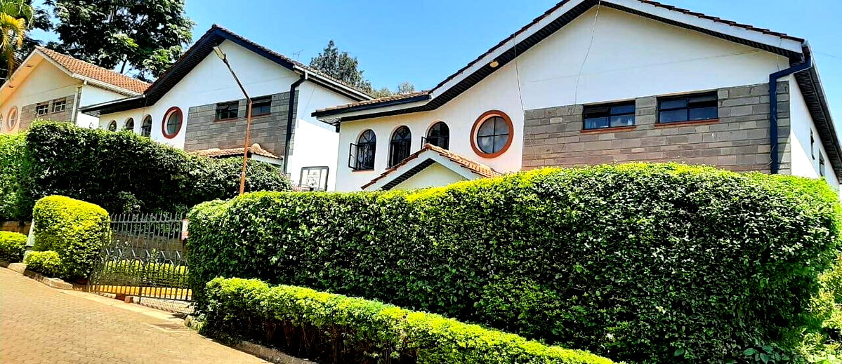 Newly Refurbished 4BR Townhouse with Private Garden - Westlands