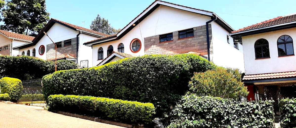 Newly Refurbished 4BR Townhouse with Private Garden - Westlands