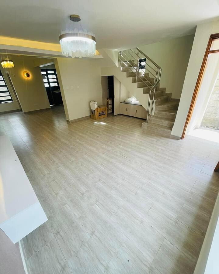 4BR Townhouse with Private Office & Roof Terrace - Kamakis