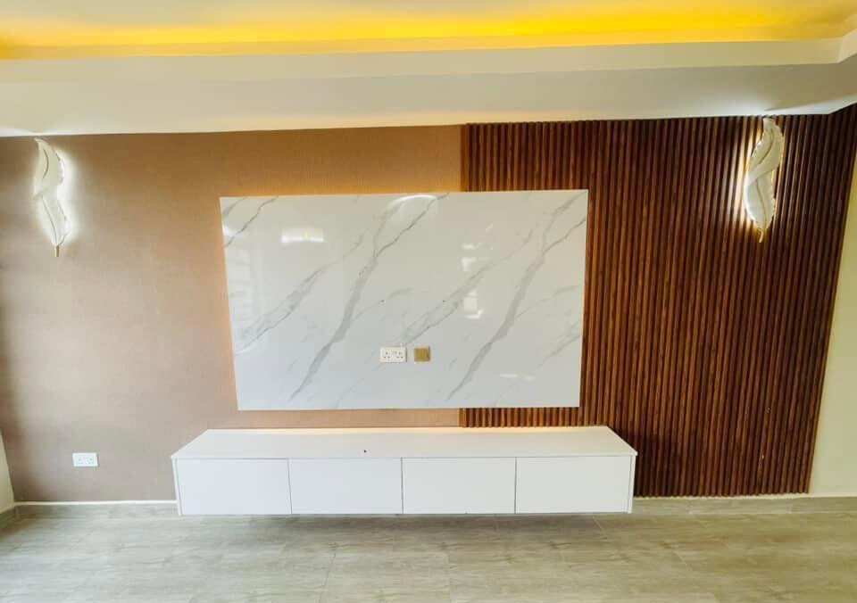 4BR Townhouse with Private Office & Roof Terrace - Kamakis