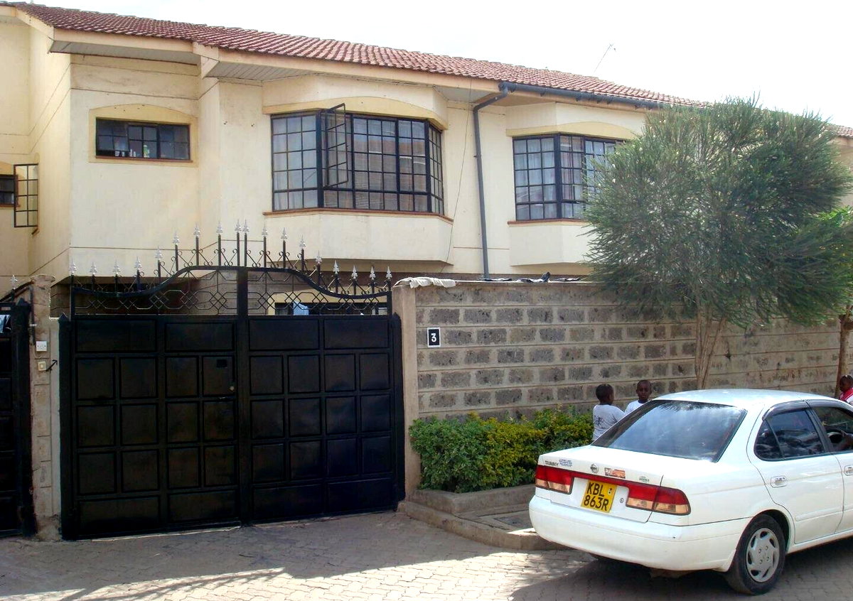 4BR Maisonette with DSQ & Fresh Redecoration - South B