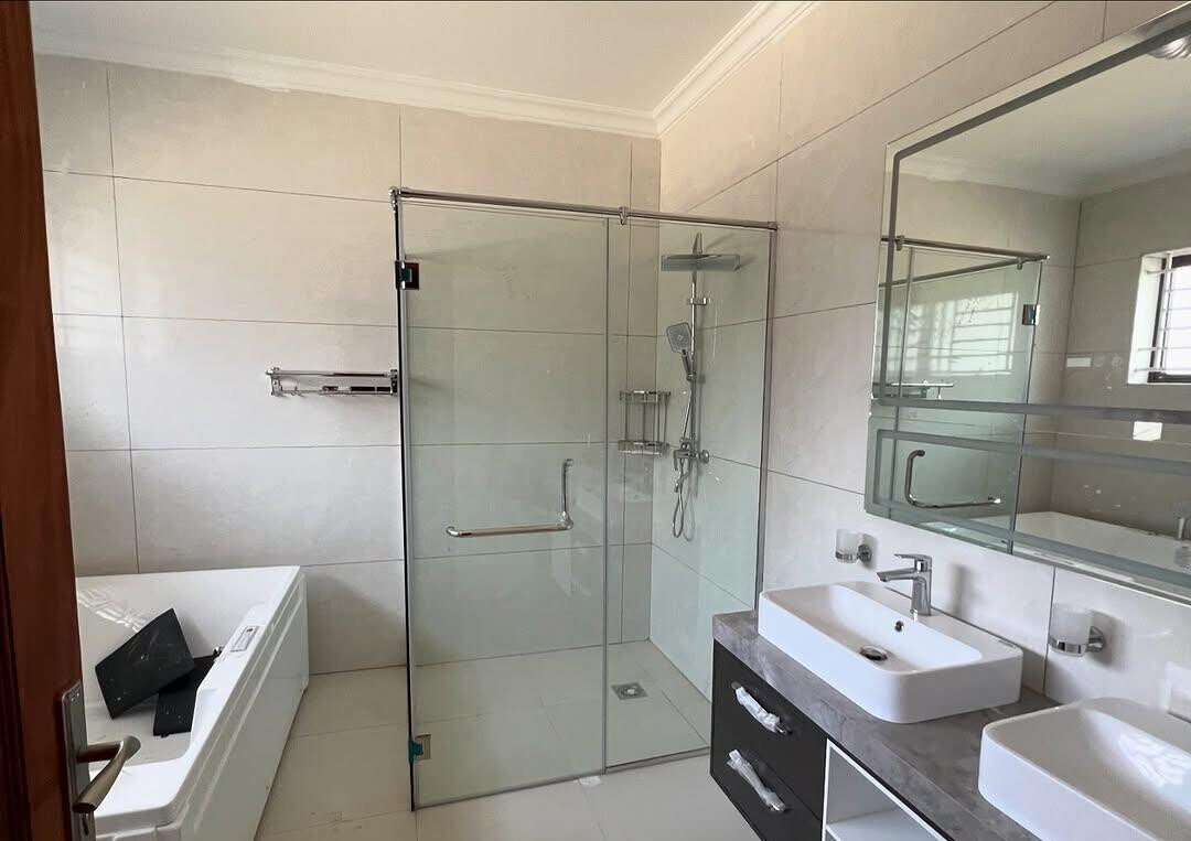4-Bed Townhouse with Backup Generator & Borehole – Karen
