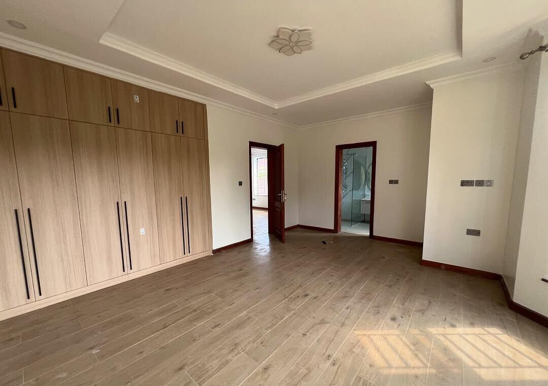 4-Bed Townhouse with Backup Generator & Borehole – Karen