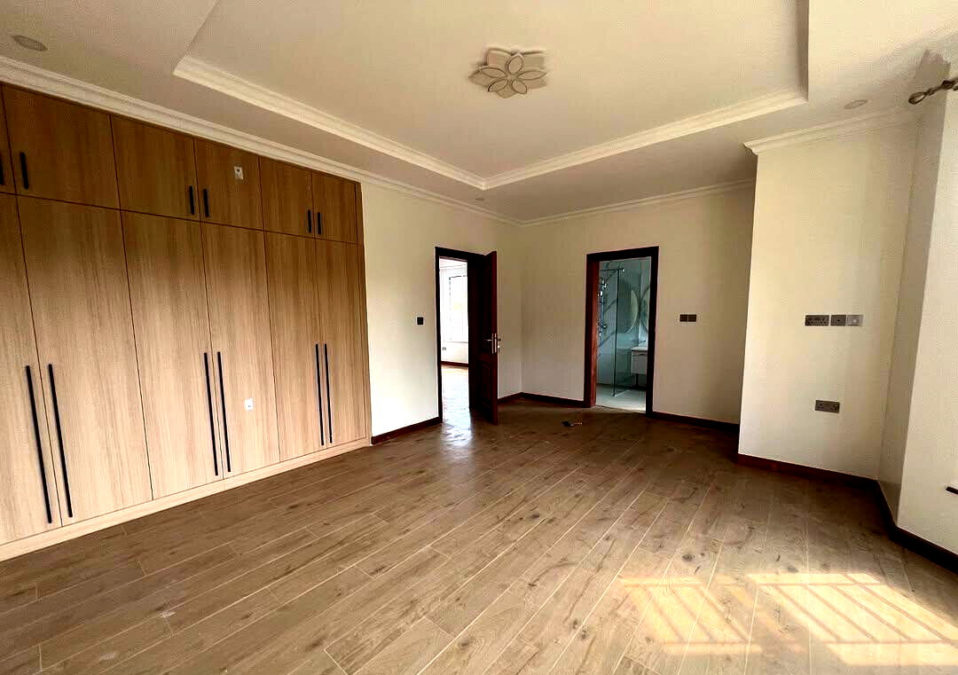 4-Bed Townhouse with Backup Generator & Borehole – Karen