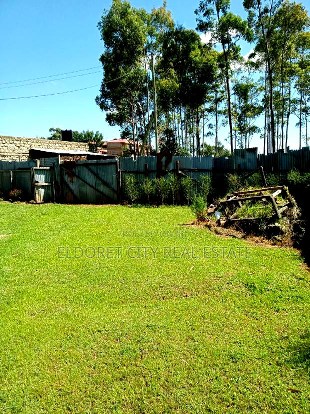 1/8 Plot Kimumu Junction Less Than 200 Metres From Tarmac