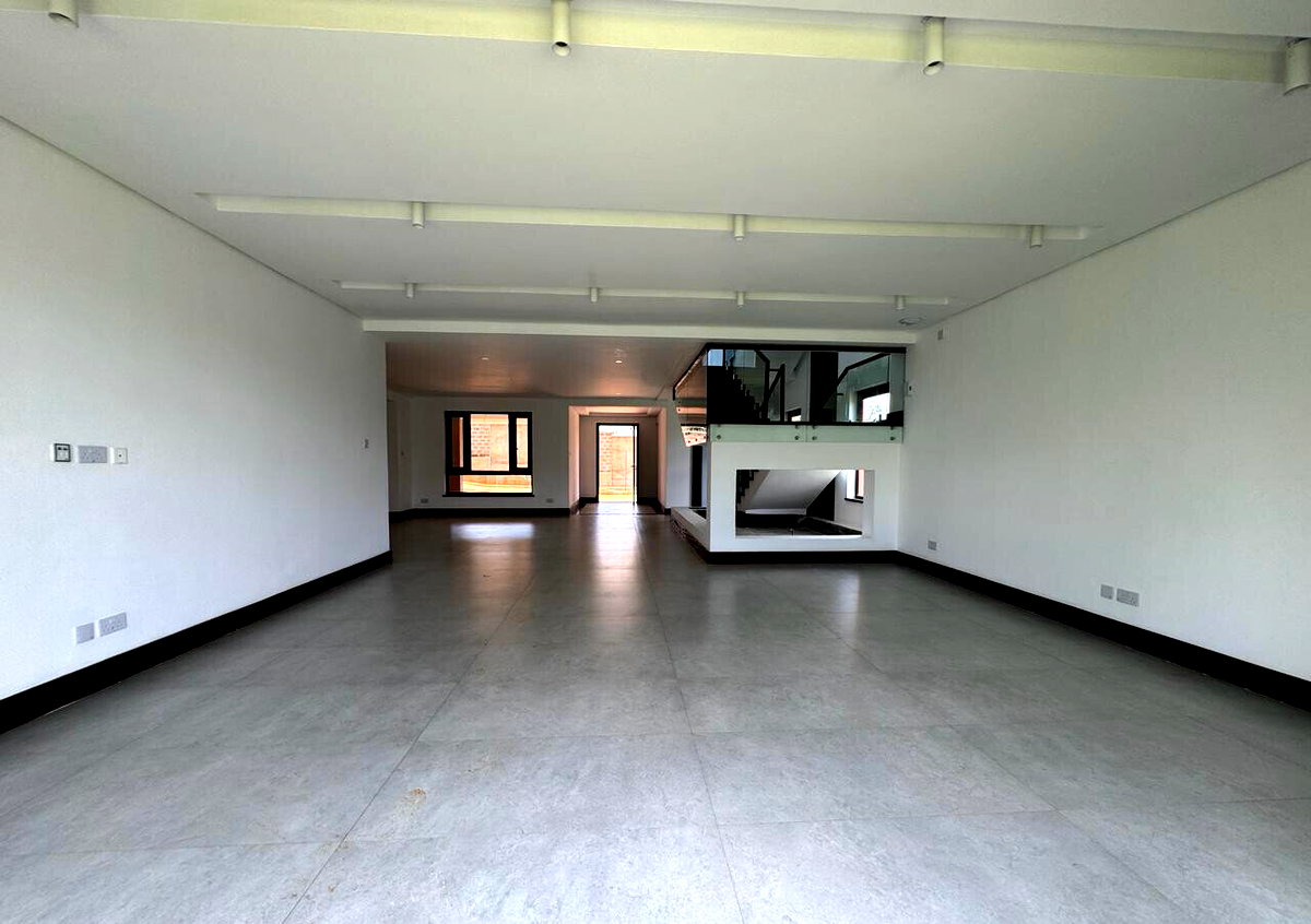 5 En-Suite Villa with Private Lift & DSQ - Kitisuru