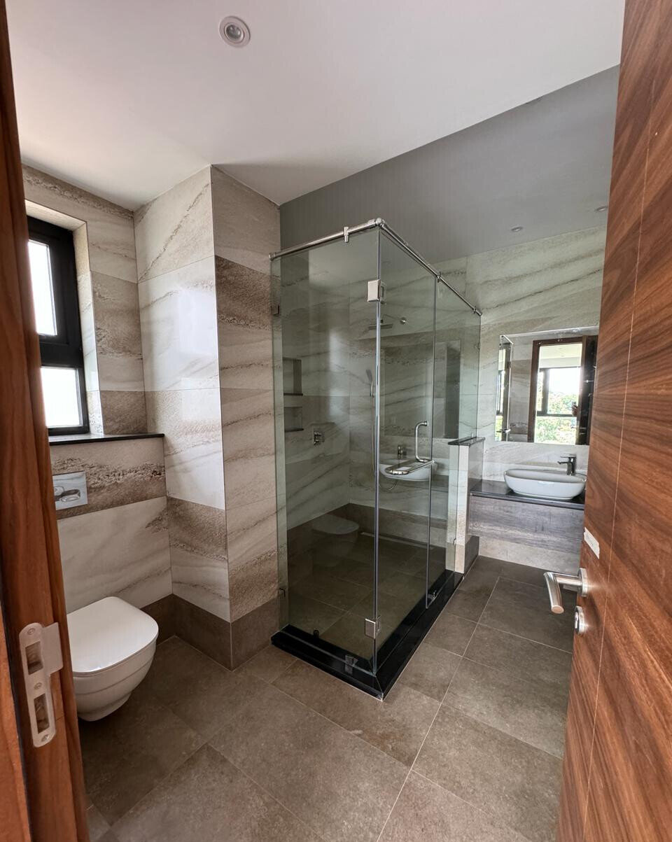 5 En-Suite Villa with Private Lift & DSQ - Kitisuru