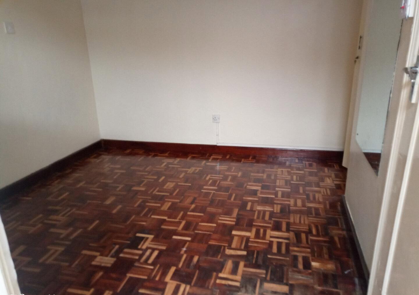 4BR Townhouse with DSQ & Power Backup - Kileleshwa