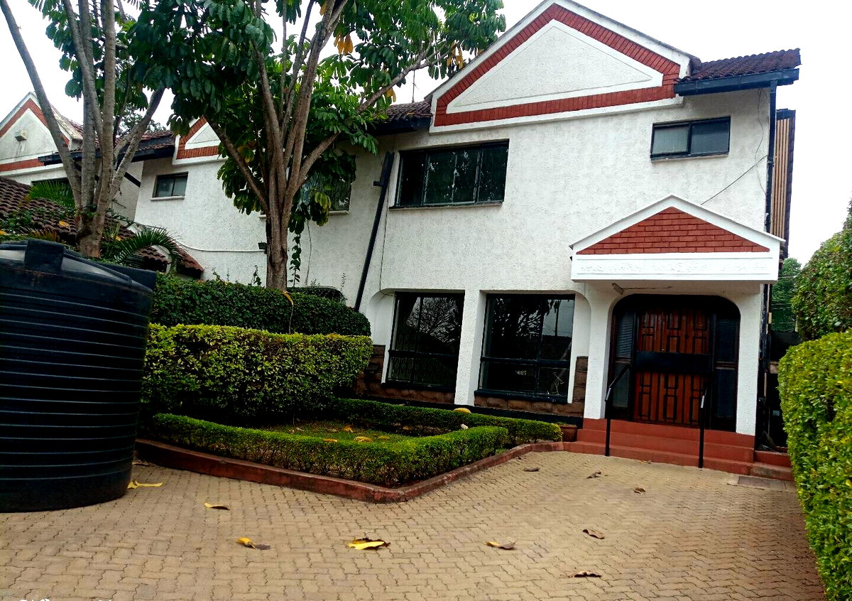 4BR Townhouse with DSQ & Power Backup - Kileleshwa