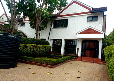 4BR Townhouse with DSQ & Power Backup - Kileleshwa