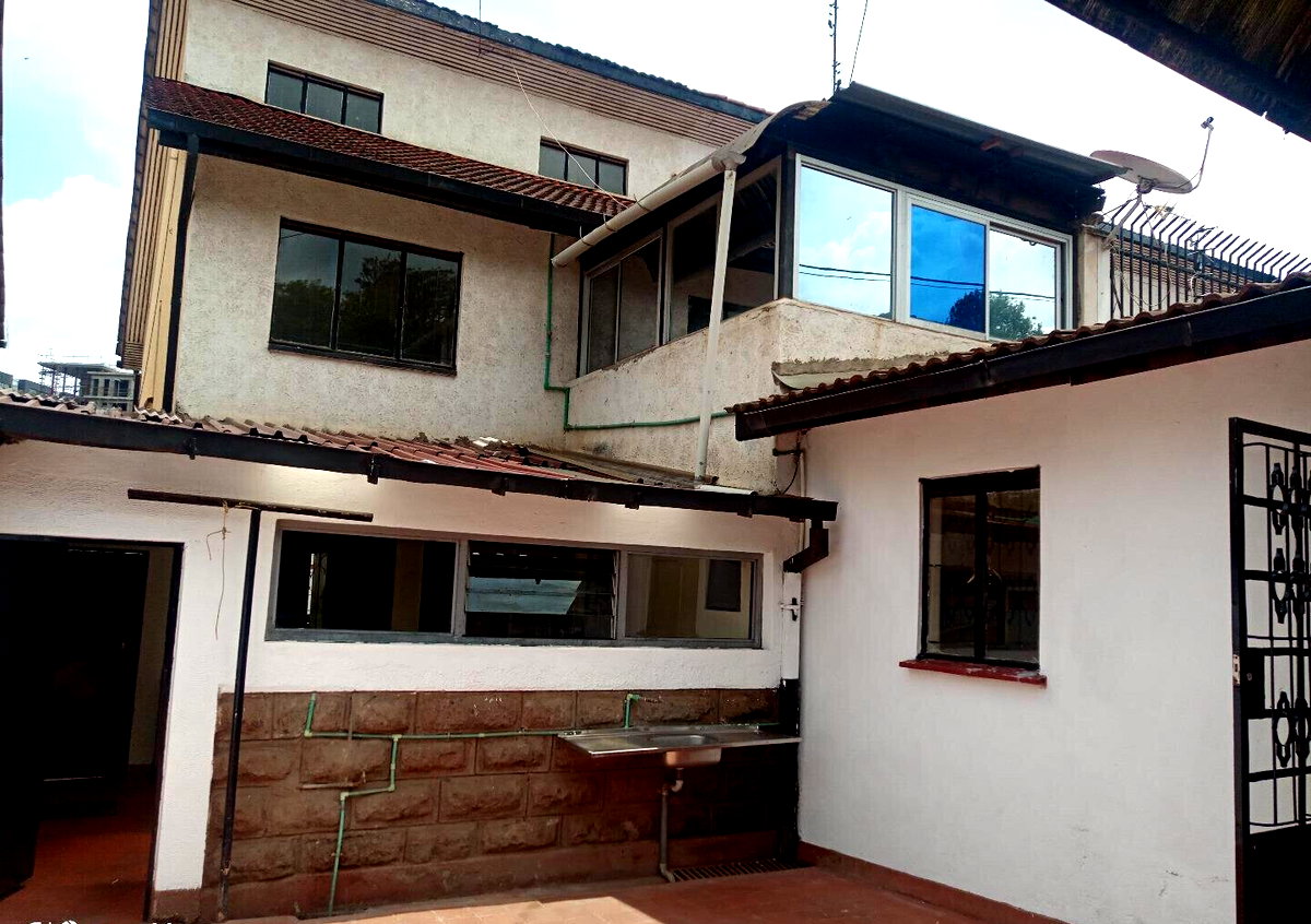 4BR Townhouse with DSQ & Power Backup - Kileleshwa