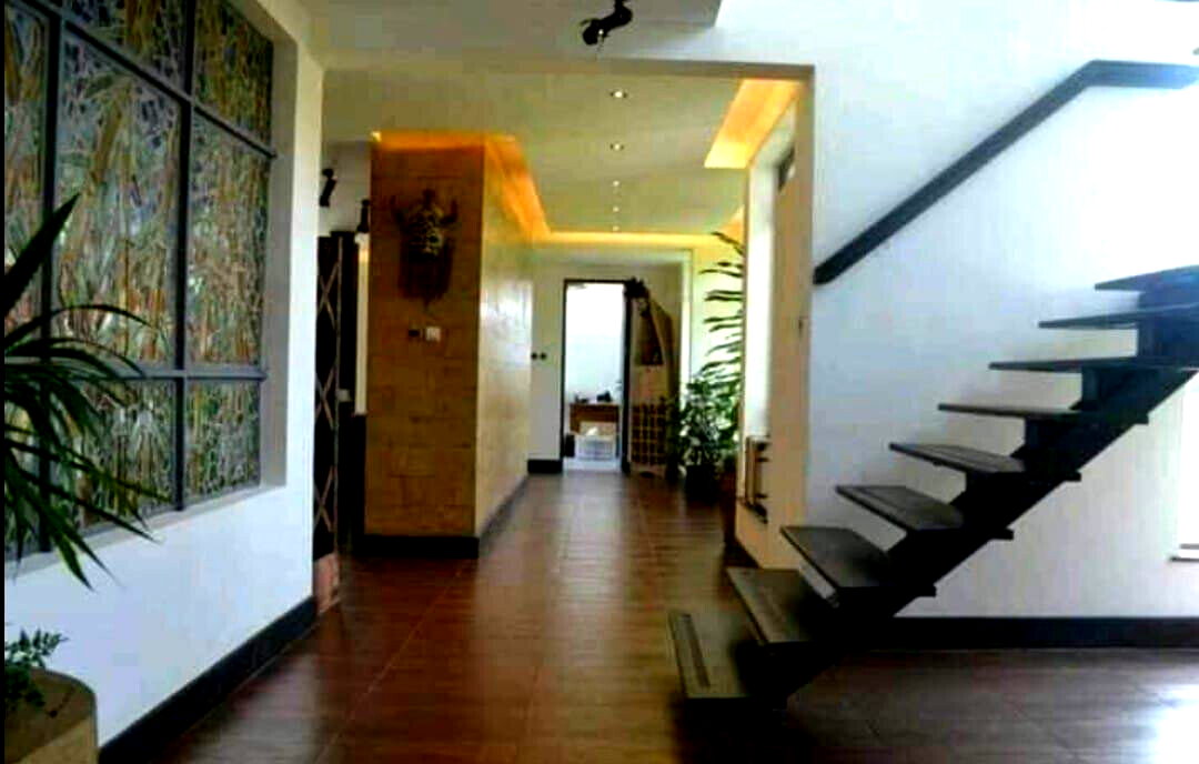 Distress Sale: 4-Ensuite Townhouse on 1 Acre with Pool & Sauna – Karen