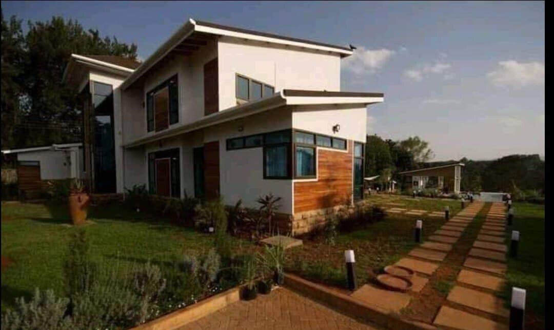 Distress Sale: 4-Ensuite Townhouse on 1 Acre with Pool & Sauna – Karen
