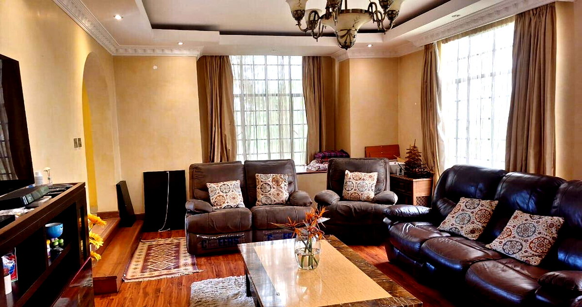 5-Ensuite Townhouse with Fireplace & Private Garden - Lavington