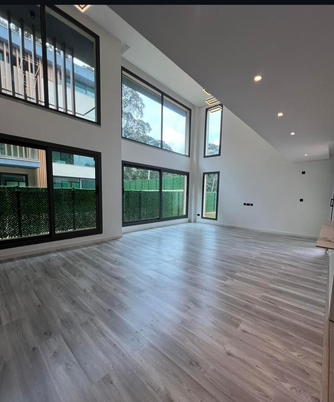 5-Ensuite Townhouse with Jacuzzi & DSQ in Lavington