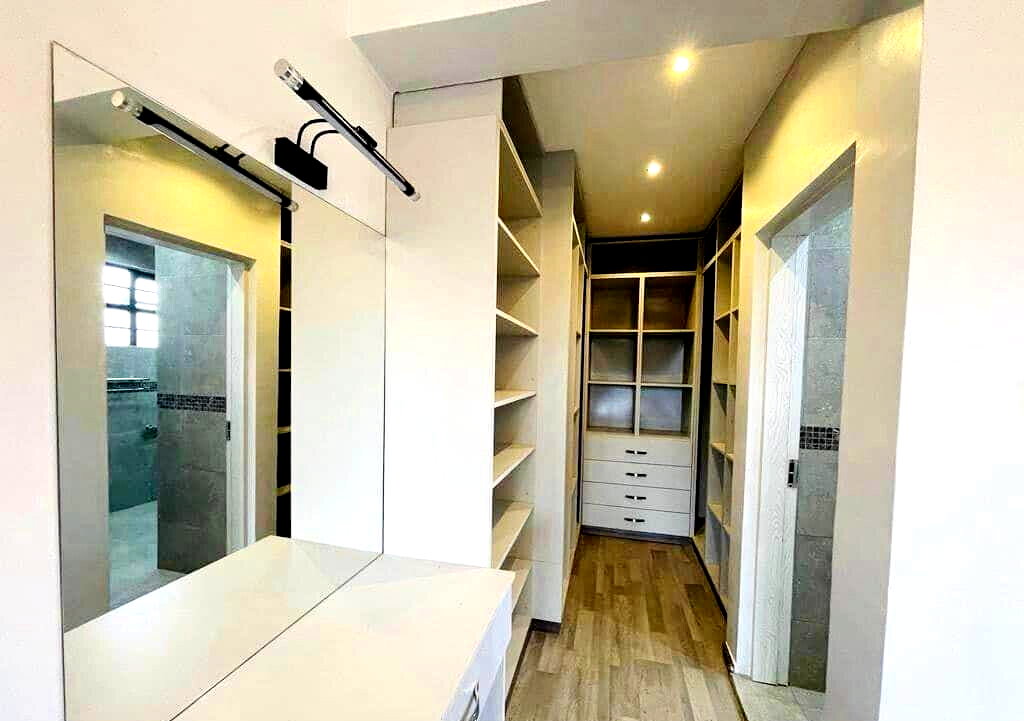 4BR All-Ensuite Villa with DSQ & Attic Family Room - Membley