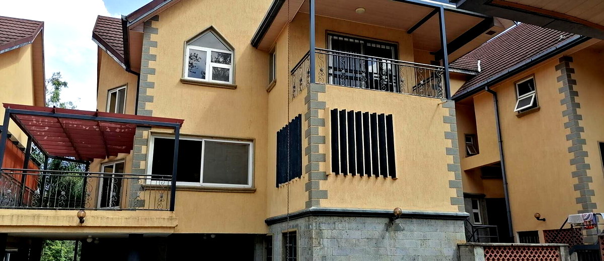 5-Ensuite Townhouse with Mature Garden & DSQ - Spring Valley