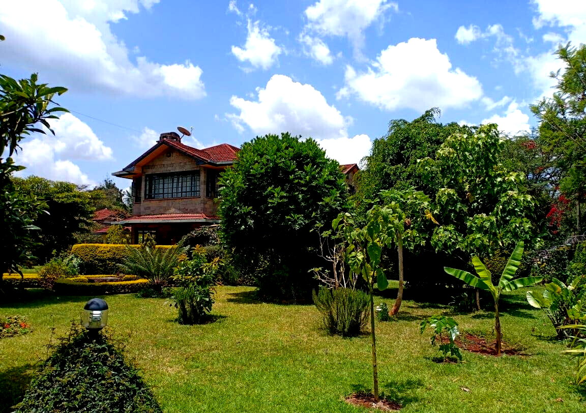 Diplomat's 4-Bed Townhouse with Prado & Generator – Karen