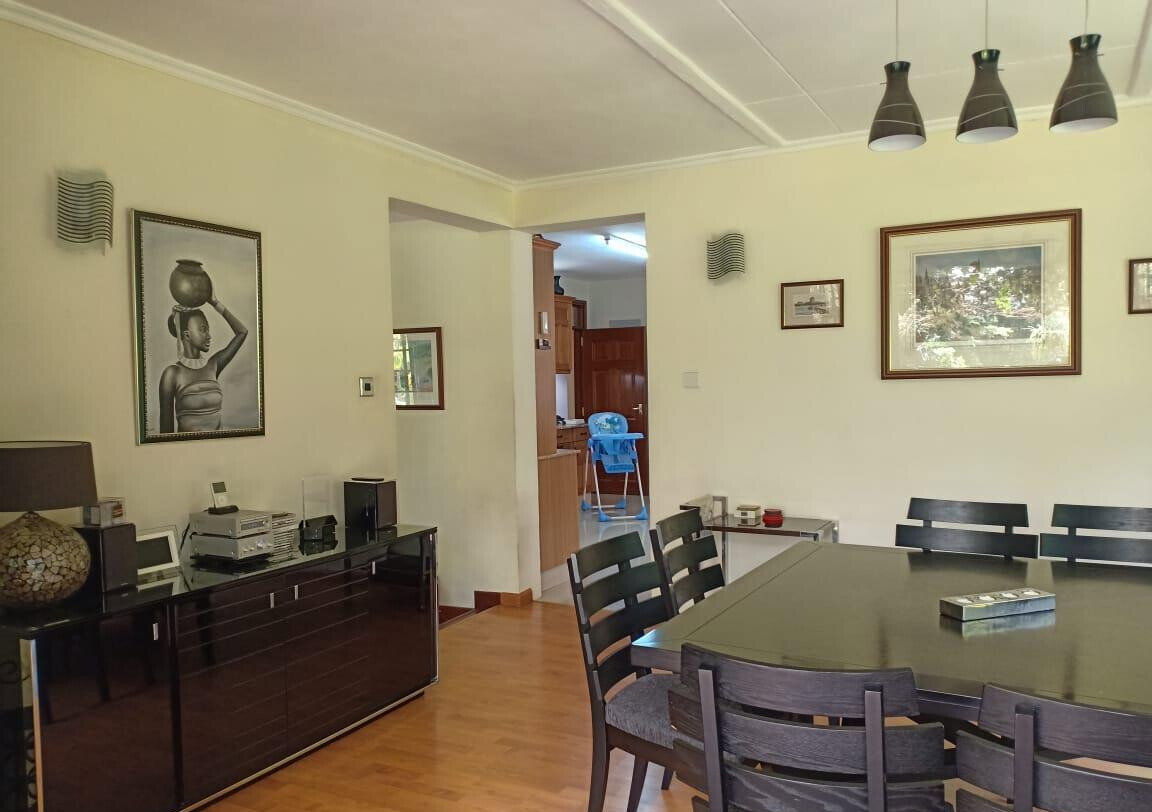 Diplomat's 4-Bed Townhouse with Prado & Generator – Karen