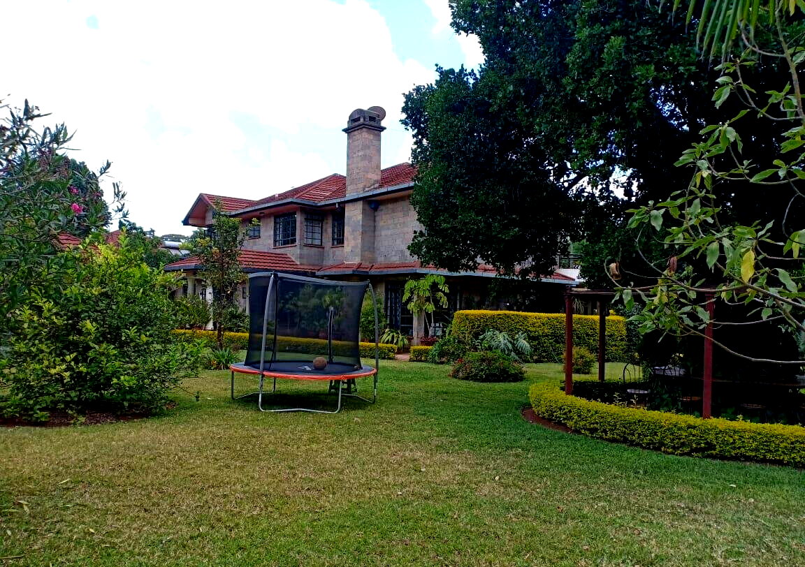 Diplomat's 4-Bed Townhouse with Prado & Generator – Karen