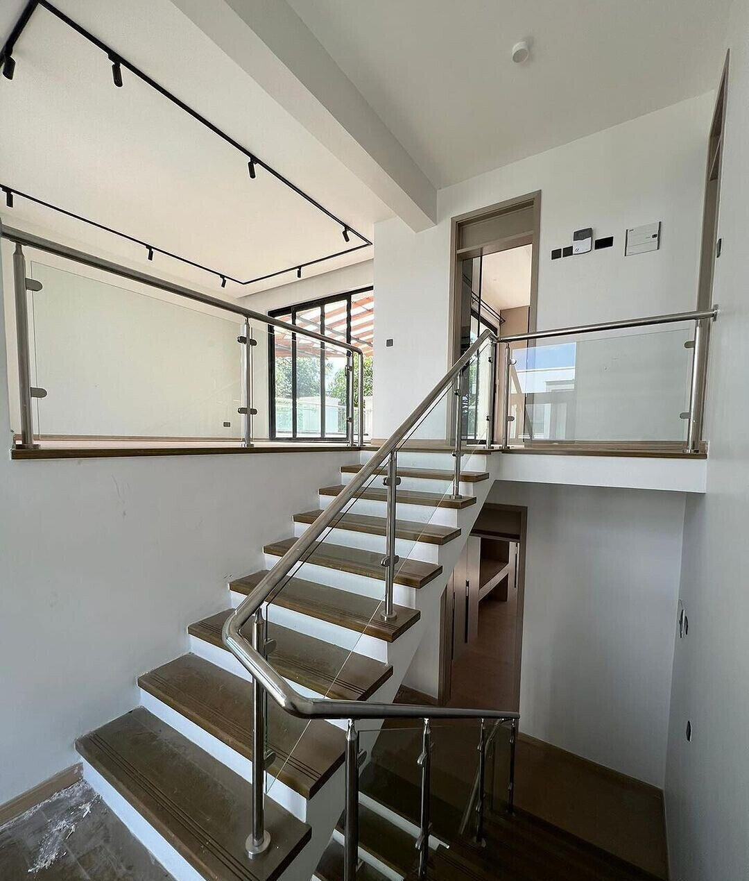 Pet-Friendly 4-Ensuite Townhouse with DSQ - Lavington