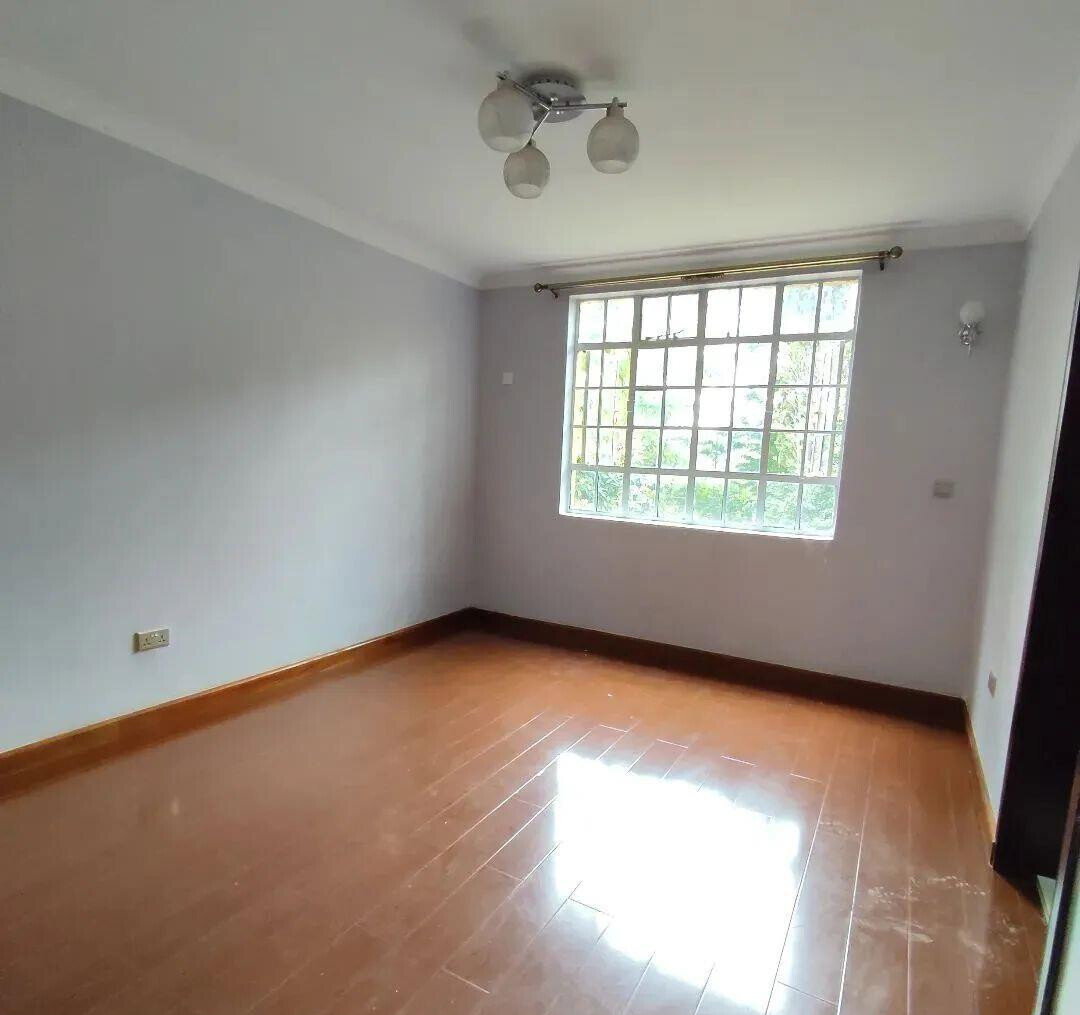 5-Ensuite Townhouse with Shared Pool & Garden - Lavington