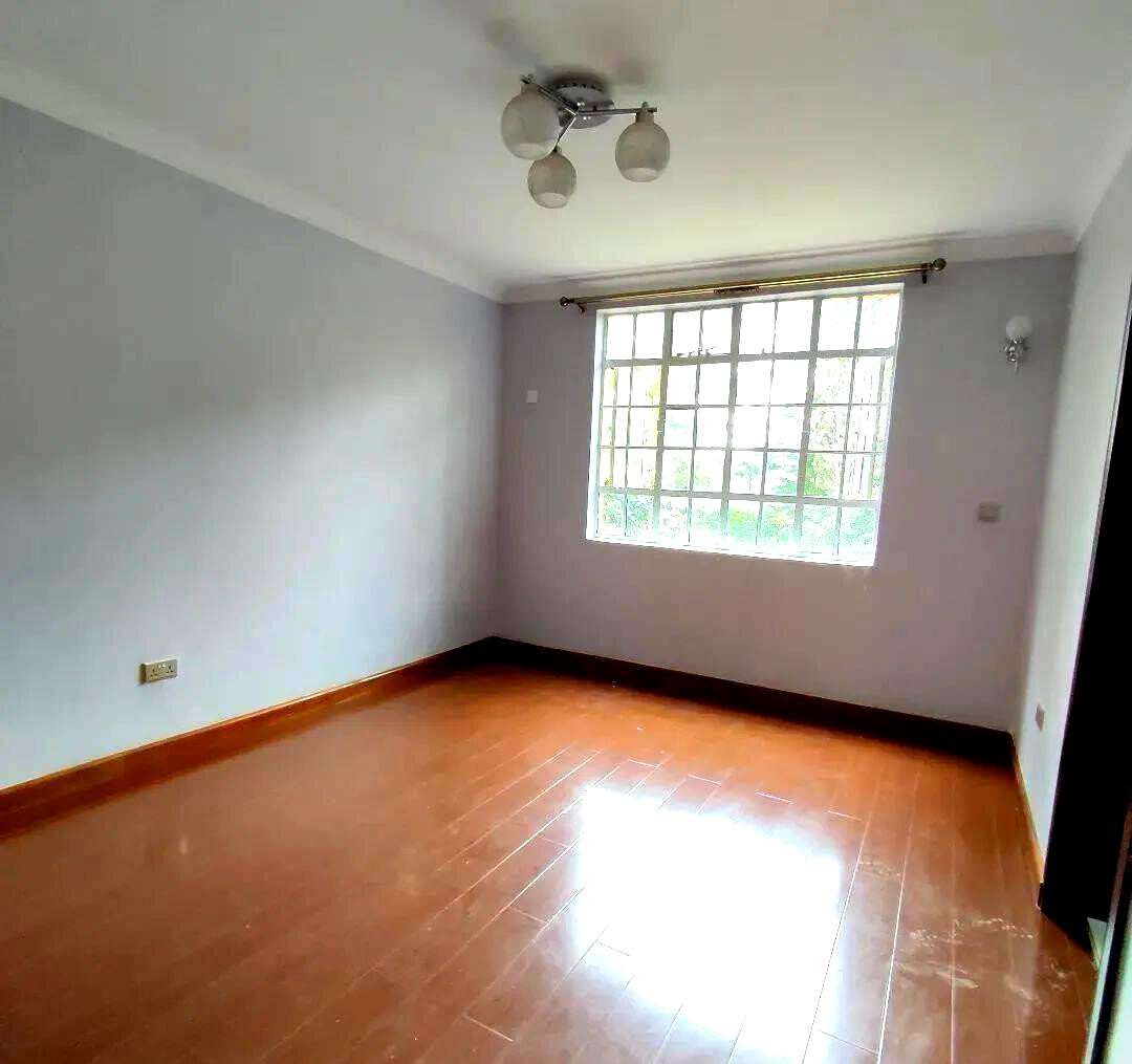 5-Ensuite Townhouse with Shared Pool & Garden - Lavington