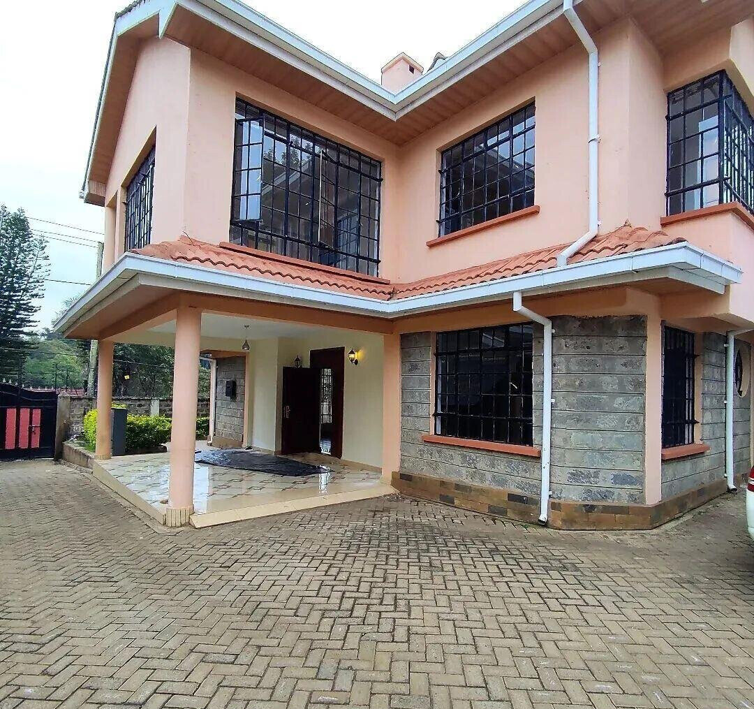 5-Ensuite Townhouse with Shared Pool & Garden - Lavington
