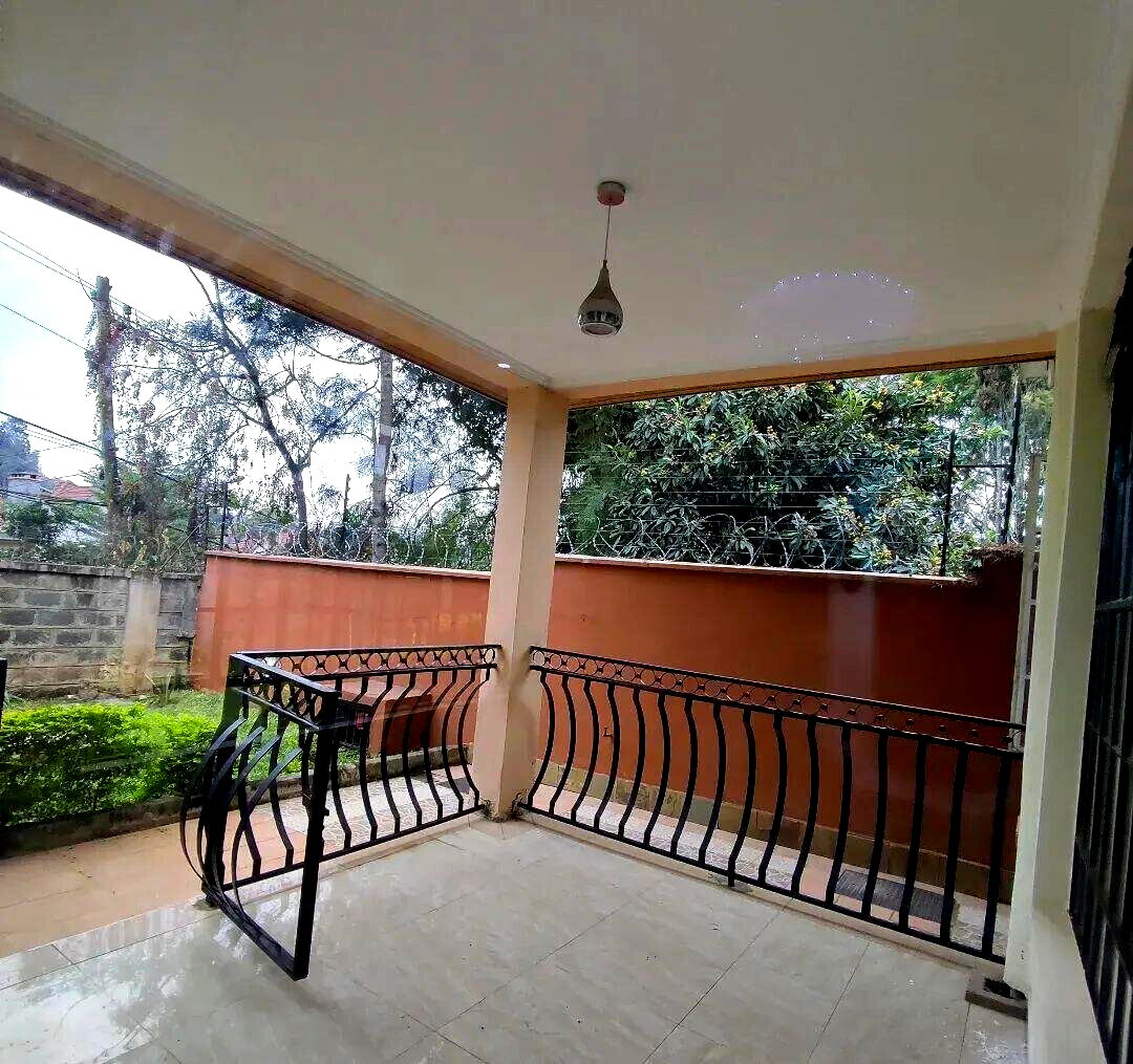 5-Ensuite Townhouse with Shared Pool & Garden - Lavington