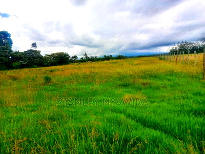One Acres for Sle Nanyuki Nyeri Highway - Image 1