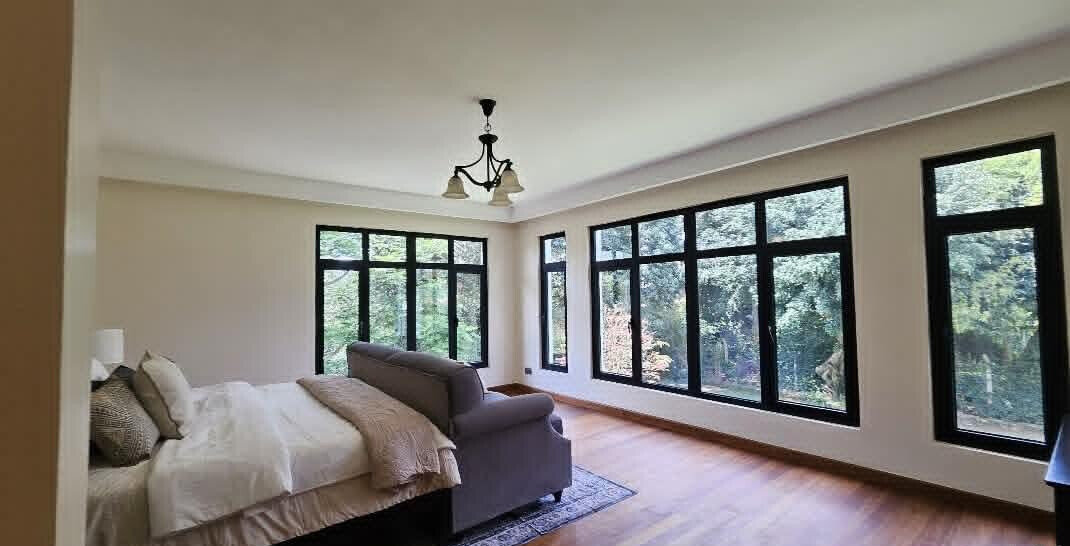 Ultra-Modern 5BR All-Ensuite Townhouse on Half-Acre - Old Runda