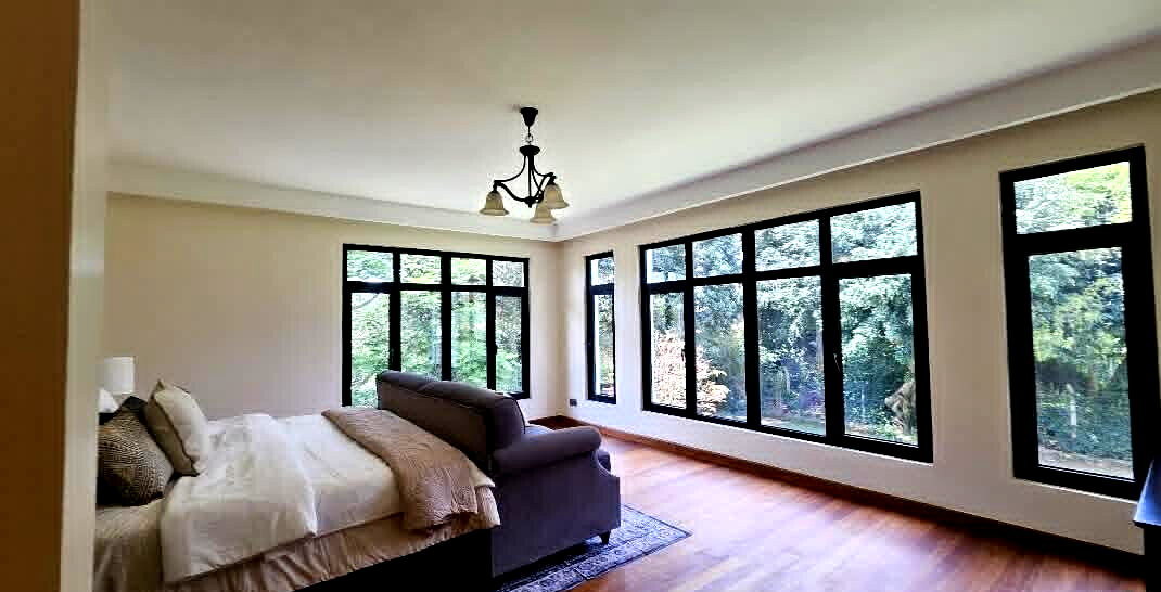 Ultra-Modern 5BR All-Ensuite Townhouse on Half-Acre - Old Runda