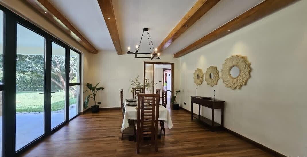 Ultra-Modern 5BR All-Ensuite Townhouse on Half-Acre - Old Runda