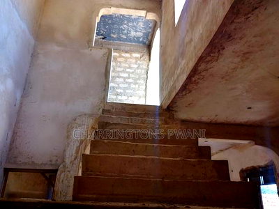 5bdrm Maisonette in Mwavumbo for sale - Image 18