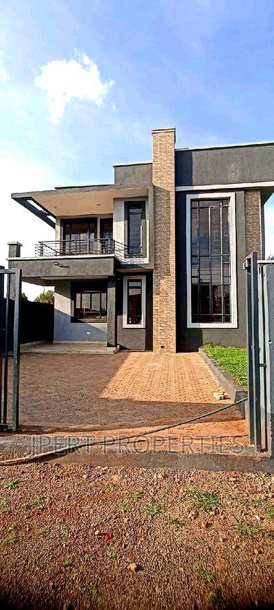 4bdrm Townhouse/Terrace in Kibiko, Kibiku for sale - Image 1