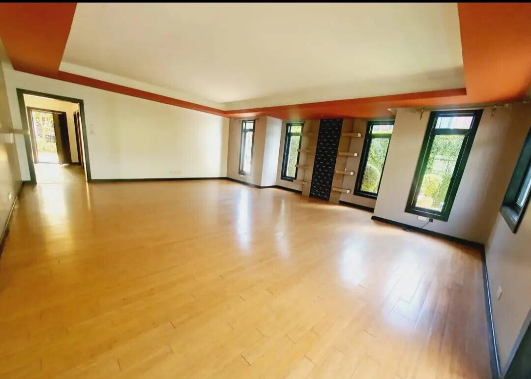 5-Ensuite Townhouse with Steam & Sauna Suite - Lavington