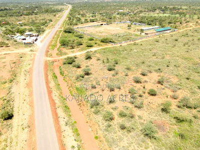 Prime 1 Acre Ewuaso Kedong Town Touching Tarmac - Image 4