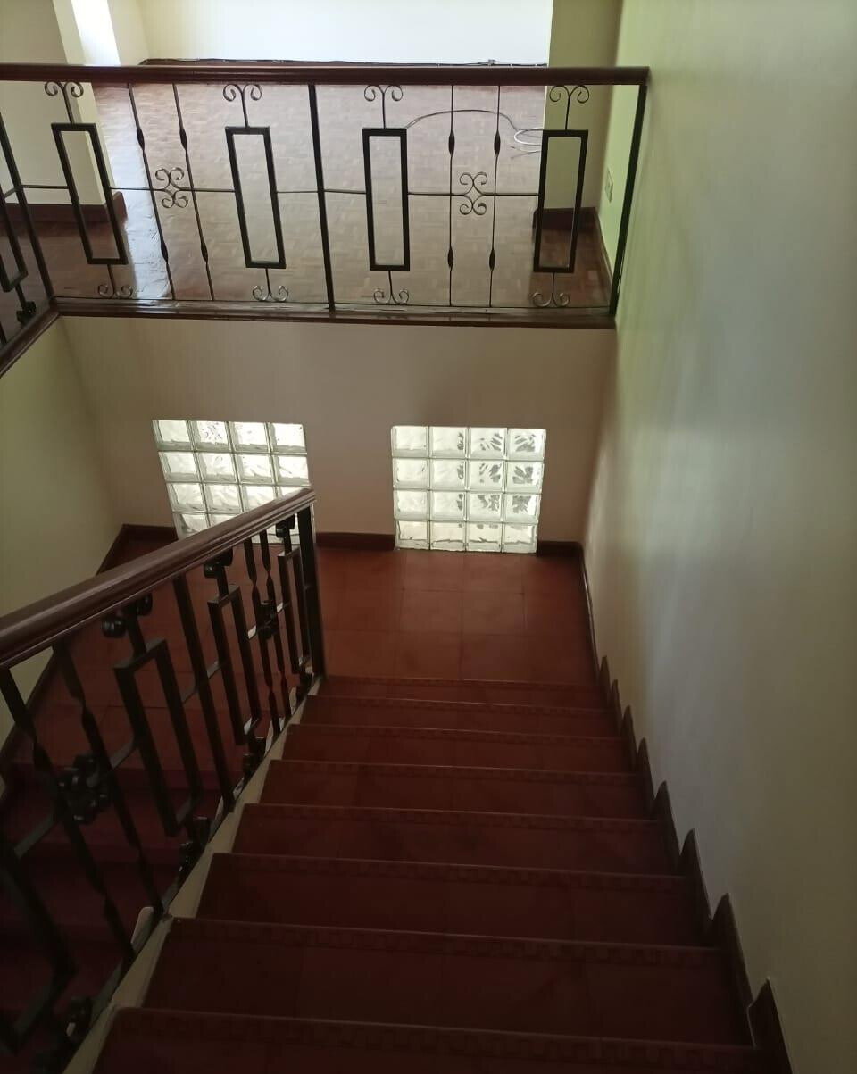 5-Ensuite Townhouse with Pool & Staff Quarters - Lavington