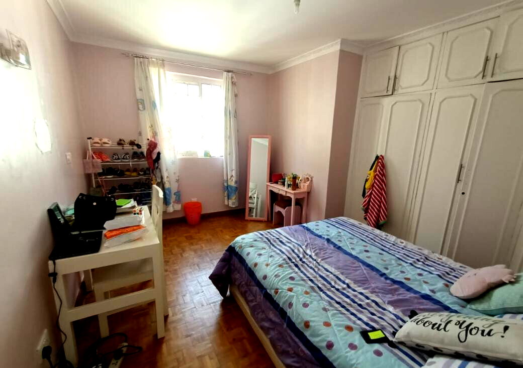 Refurbished 4-Bed Maisonette with DSQ & Wooden Floors - Lavington