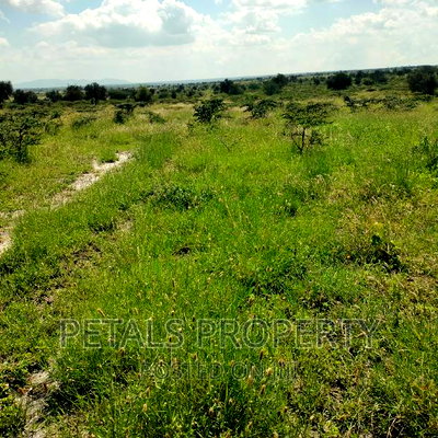 200 Acres for Sale in Isinya,Kajiado - Image 4