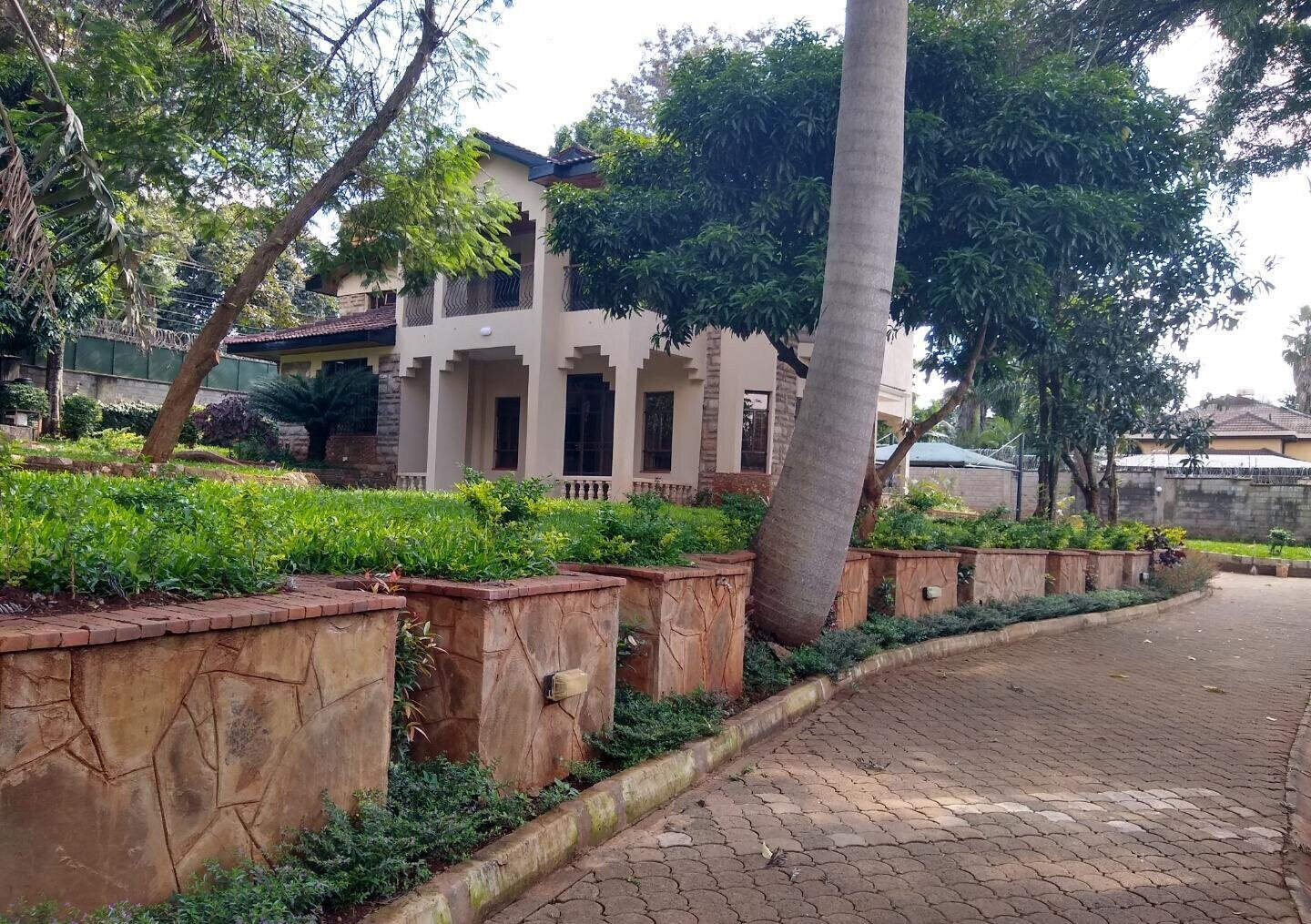Half Acre 5BR Haven at KSh 550K