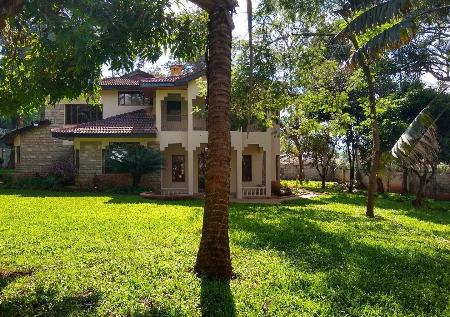 Half Acre 5BR Haven at KSh 550K