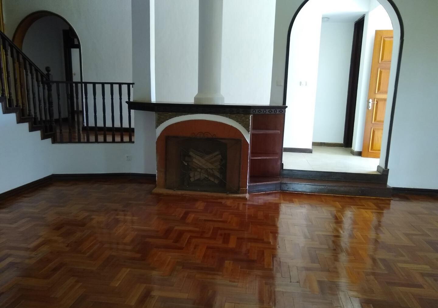 Half Acre 5BR Haven at KSh 550K