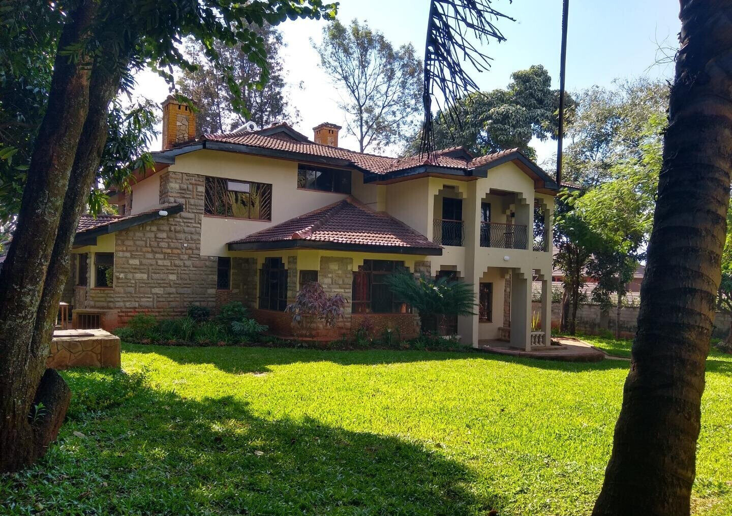 Half Acre 5BR Haven at KSh 550K