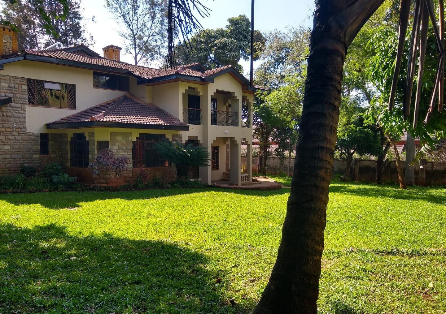 Half Acre 5BR Haven at KSh 550K