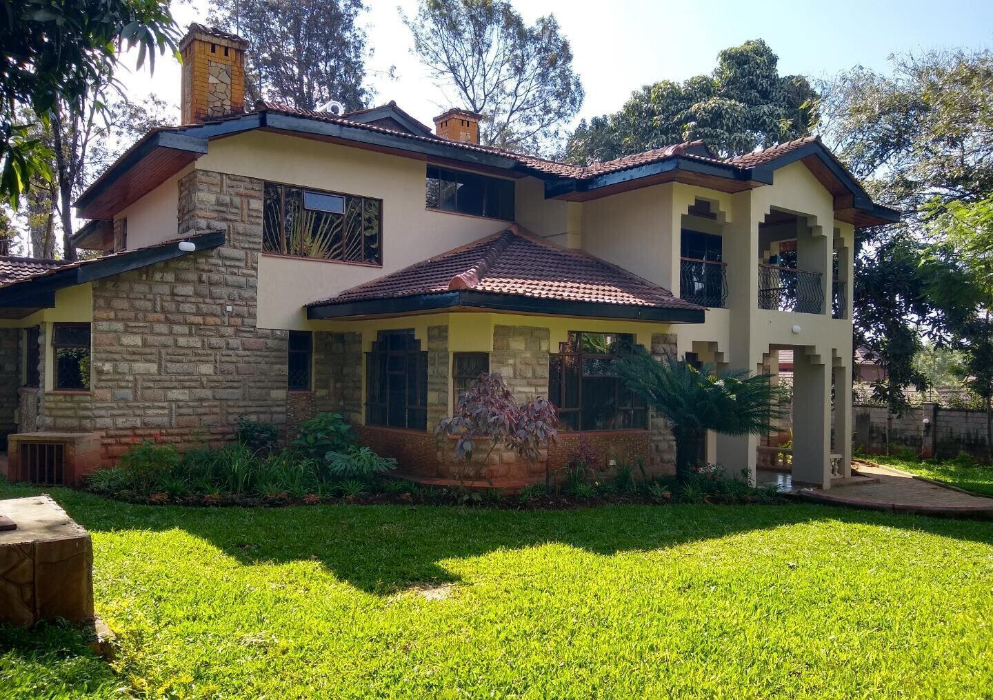 Half Acre 5BR Haven at KSh 550K