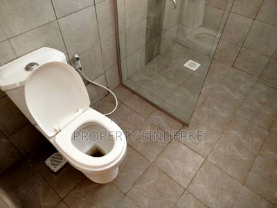3bdrm Apartment in Gateway Mall Area for sale - Image 9