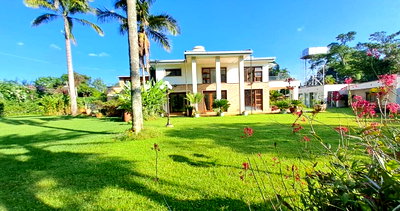 1.2 Acre Ambassadorial Home for Rent