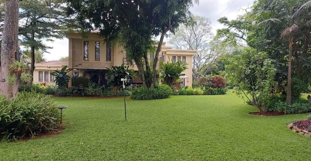5-Ensuite Townhouse with DSQ & Borehole – Karen Near The Hub
