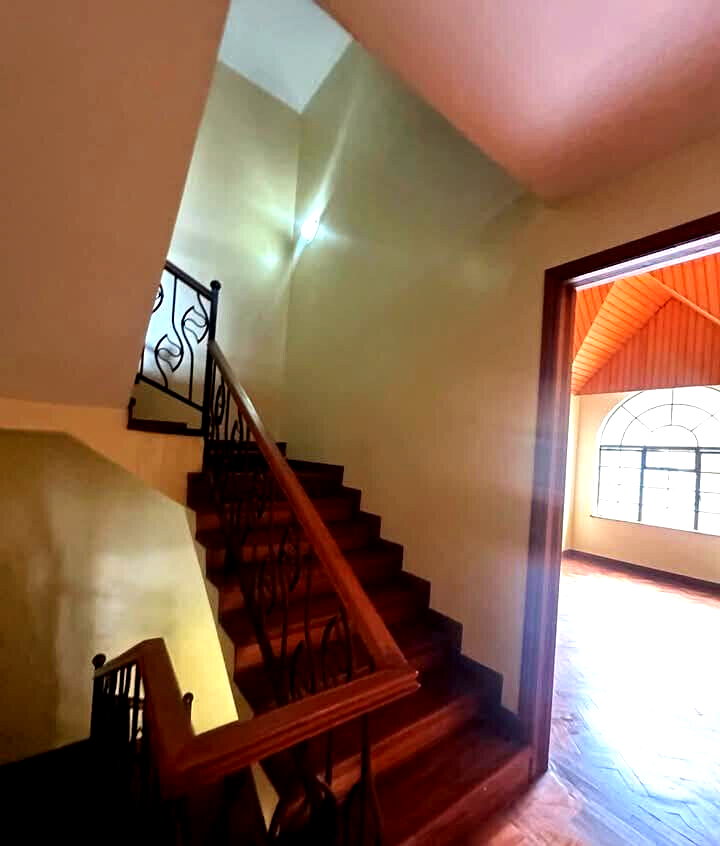 5 En-Suite Bedrooms with DSQ in Gated Kilimani Court - Off Riara Road
